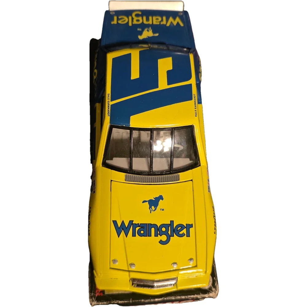 Dale Earnhardt 15 Wrangler RCCA 1:24 Scale Diecast Stock Car 1 of 10,000 Nascar